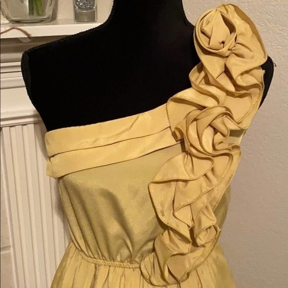 Chartreuse One Shoulder Cocktail Dress - Picture 2 of 8